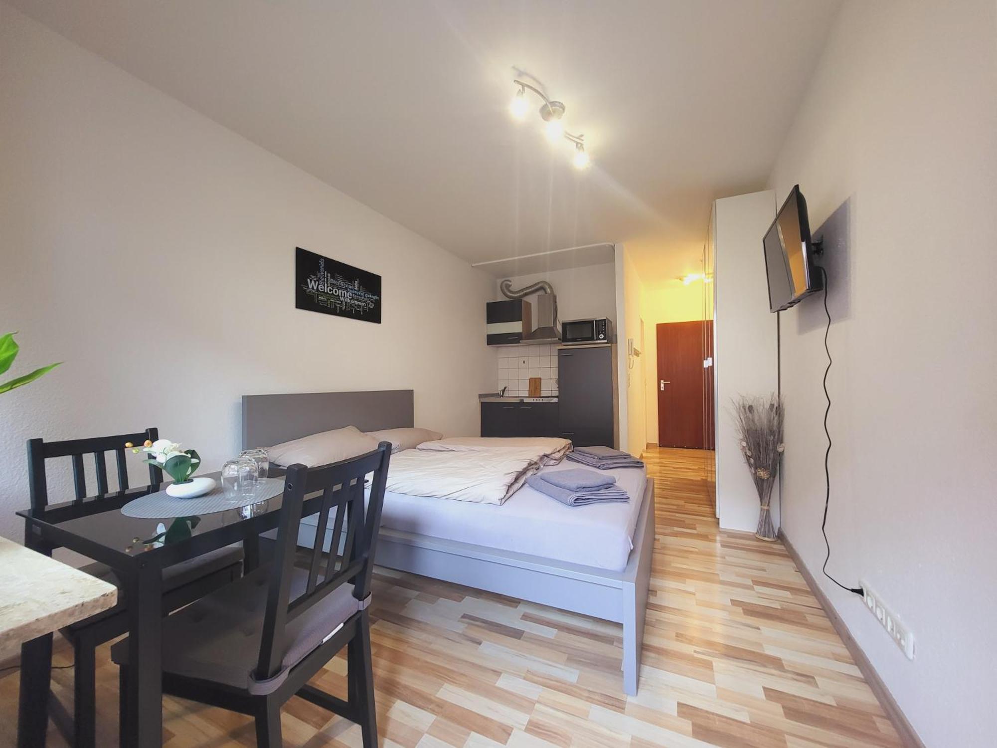 Zentrales Apartment Mit Balkon Und Parkplatz เทรียร์ ภายนอก รูปภาพ