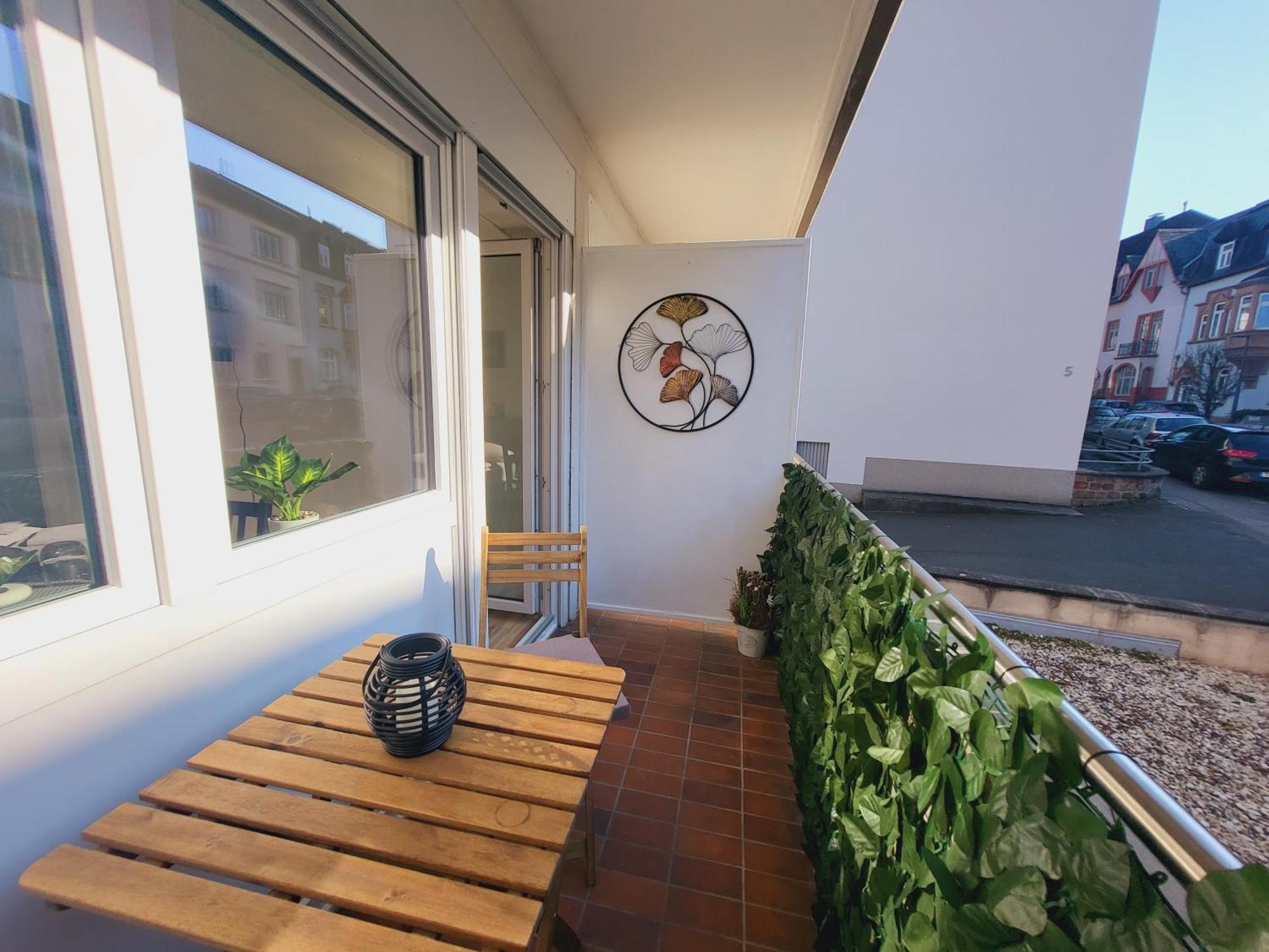 Zentrales Apartment Mit Balkon Und Parkplatz เทรียร์ ภายนอก รูปภาพ