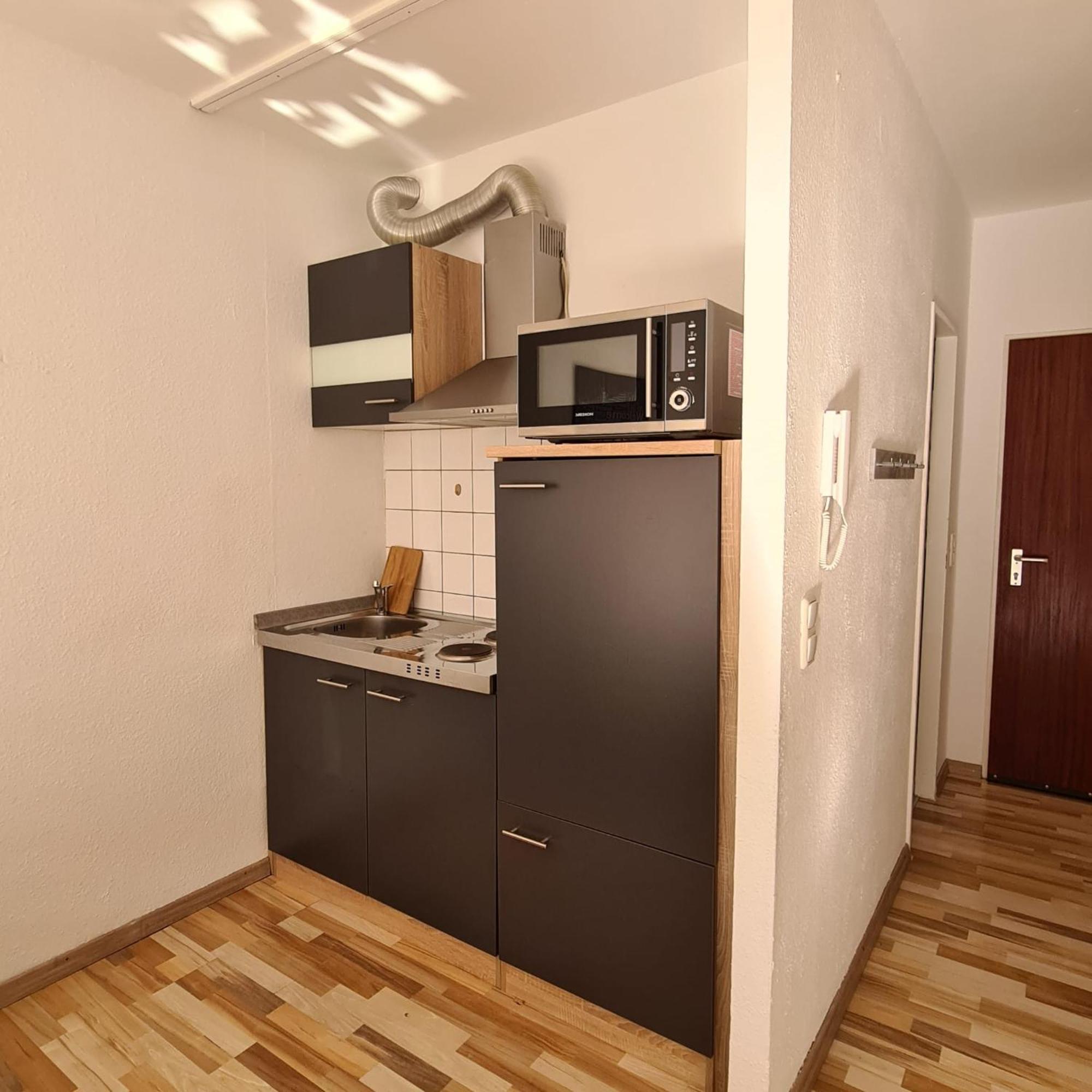 Zentrales Apartment Mit Balkon Und Parkplatz เทรียร์ ภายนอก รูปภาพ